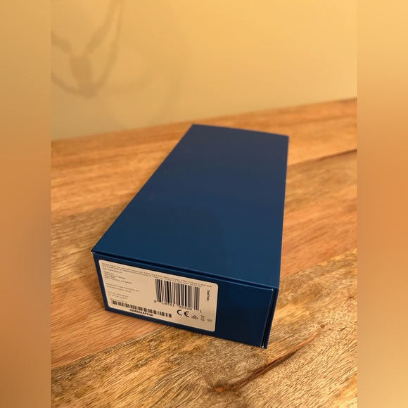 Fitbit Charge 2 Black Smartwatch - Picture 4 of 7